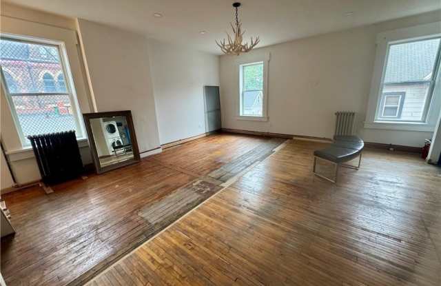 2672 W 14th Street Gallery 4