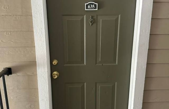 Private, Spacious, Gated and Super Cute 1 Bed room in The Villas at Timberlin Park!!! Gallery 4