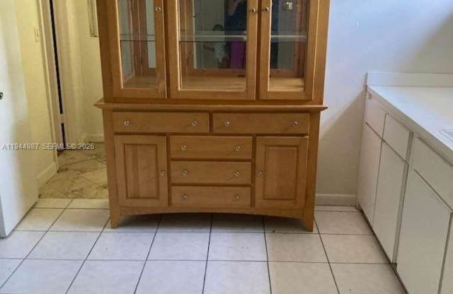 18815 NW 33rd Ct photos photos