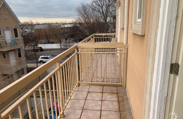 217 Graff Ave - 217 Graff Avenue, Bronx, NY 10465