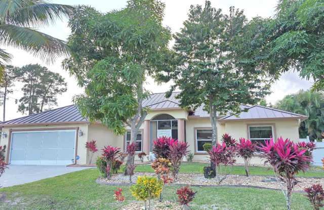 1752 SW Starman Avenue photos photos