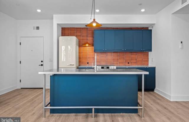2456 Frankford Avenue photos photos