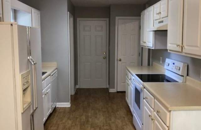 109 Woodridge Court Gallery 3