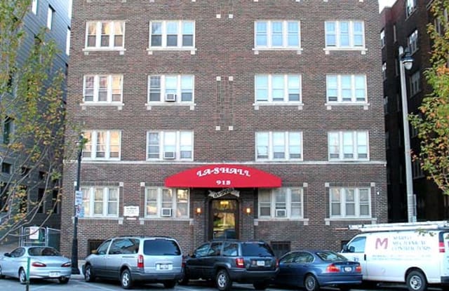 La Shall - 913 E Kilbourn Ave, Milwaukee, WI 53202