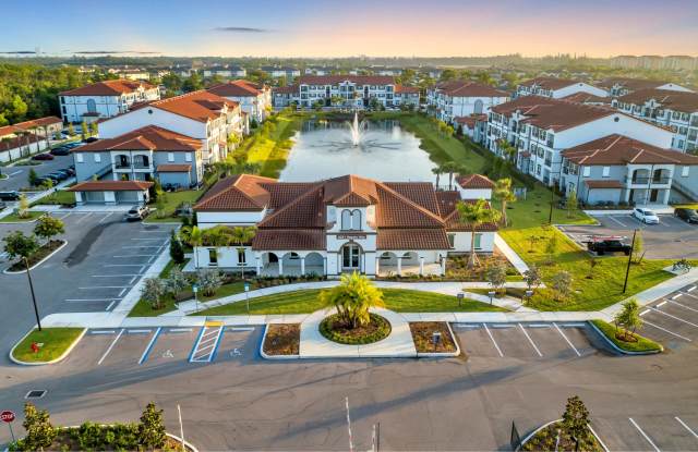 Venetian Apartments Gallery 2
