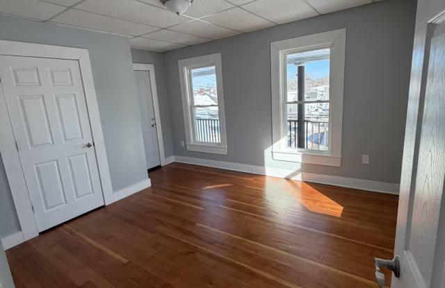 212 School St photos photos