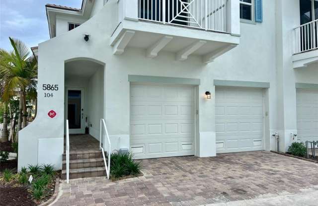 5865 Shell Cove Drive unit: 104 photos photos