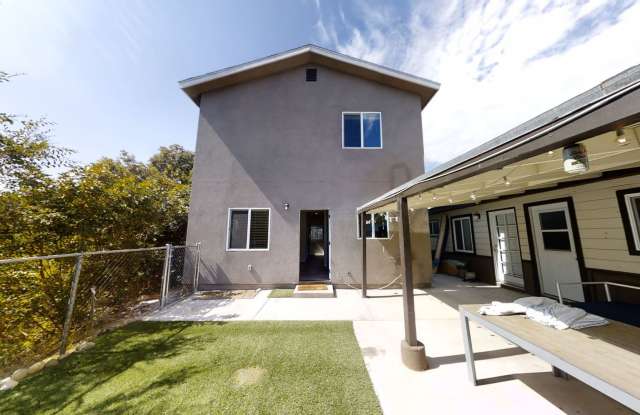 4BD/2BA on East Falls!! Gallery 2
