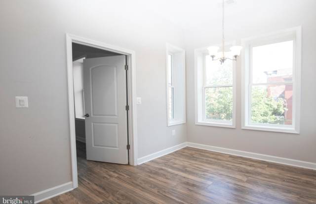 1942 1ST NW Gallery 4
