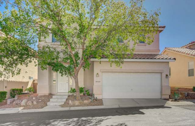 Spacious 3-bedroom with huge loft, 2.5-bath home located in the gated Stonecliff community Gallery 1
