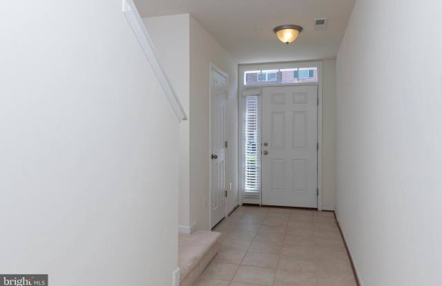 6797 GREEN MILL WAY Gallery 2