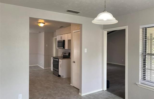 2437 Creekdale Drive Gallery 4