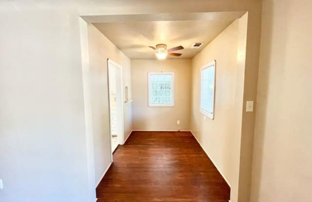 **RESERVE FOR SUMMER 2027** Charming home with 5 bedrooms close to Chico State Gallery 4