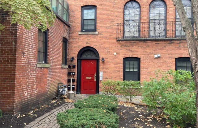 20 Tracy Street Gallery 2
