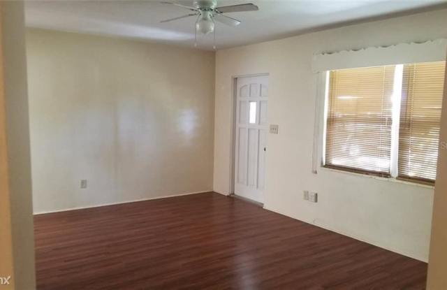 1335 Augusta Ln S Gallery 2