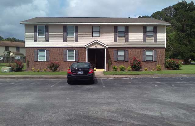 Coming Soon!   2 Bedroom, 1 Bath Downstairs Apartment photos photos