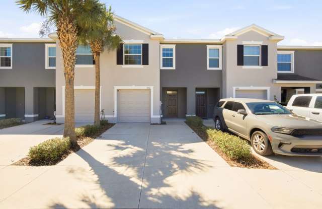 Spacious 3 Bed, 2.5 Bath Townhouse with Garage  Private Patio – Water Included! photos photos