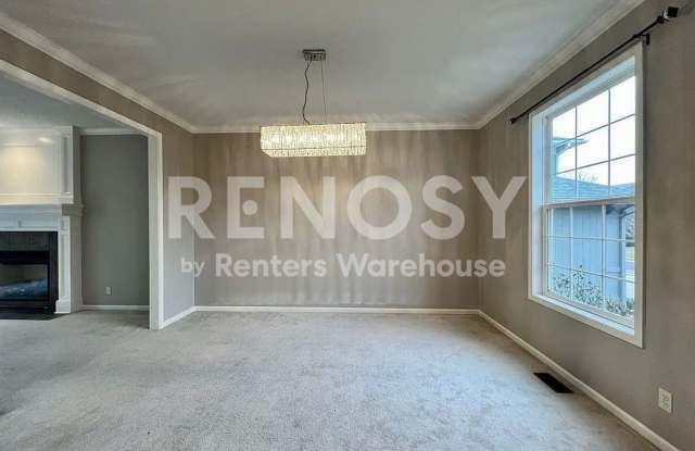 5 Bedroom Home in Overland Park Gallery 3