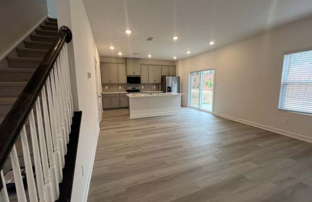 Newer built - 3 Bed/2.5 Bath 2 Story Home - Open Floor Plan - 2 Car Garage - Loft Area - Washer/Dryer Included Gallery 4