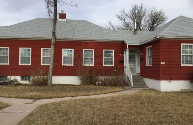 2 BEDROOM, 1 BATHROOM APARTMENT photos photos