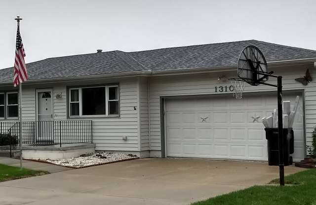 1310 W Dakota St photos photos