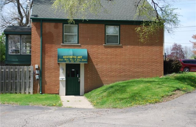 30405 W 12 Mile Rd - 30405 West 12 Mile Road, Farmington Hills, MI 48334
