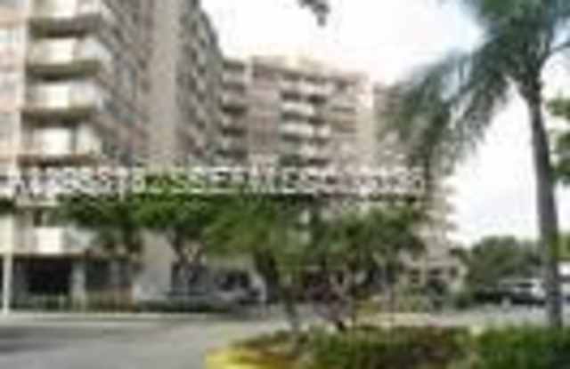 1200 NE Miami Gardens Dr photos photos