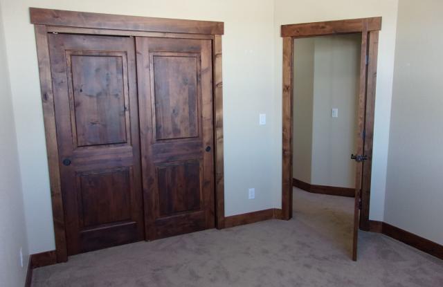 Must See! 3532 Red Feather Trail Gallery 1