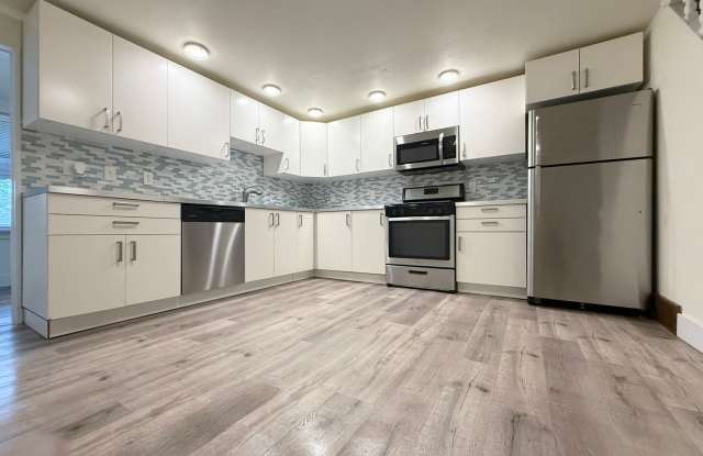 Spacious 2BR House with off street parking! - 2718 Cobden Street, Pittsburgh, PA 15203