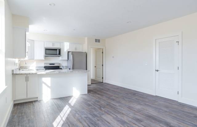 8 Main St photos photos