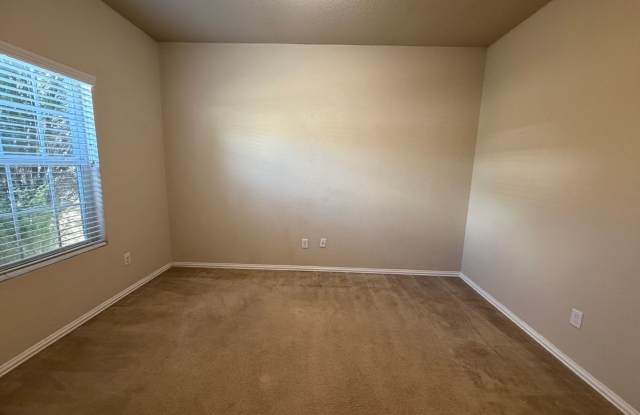 11402 Garden Falls Gallery 3