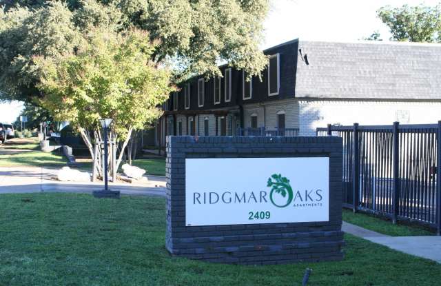 Ridgmar Oaks Apartments photos photos