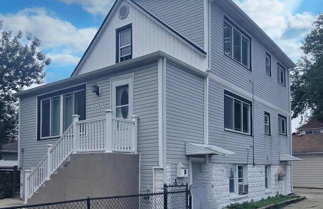 5200 S Lorel Avenue Gallery 1
