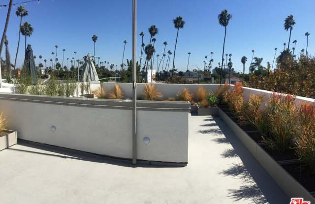 715 Venice - 715 Venice Blvd, Los Angeles, CA 90291