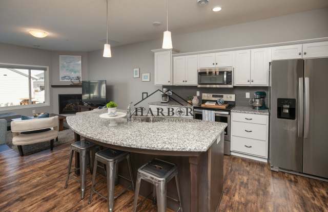 Contemporary 3 Bedroom Towhome in NW Rochester! photos photos