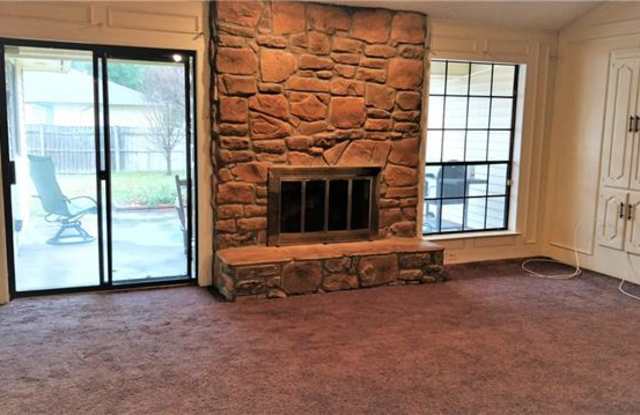 1529 Oak Creek Drive Gallery 4