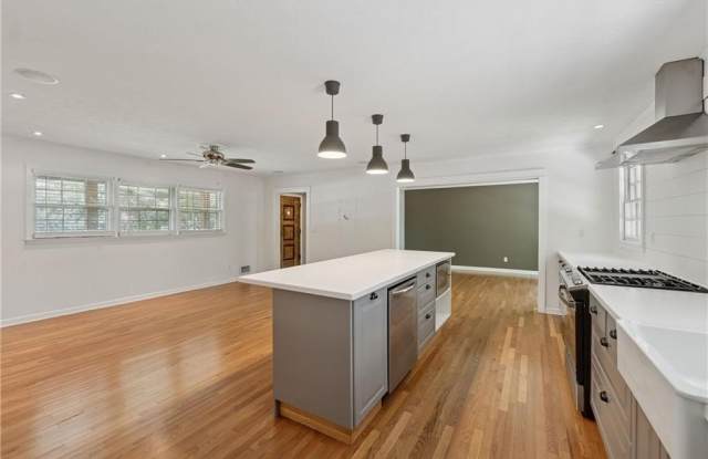 345 Meadow Drive Gallery 3