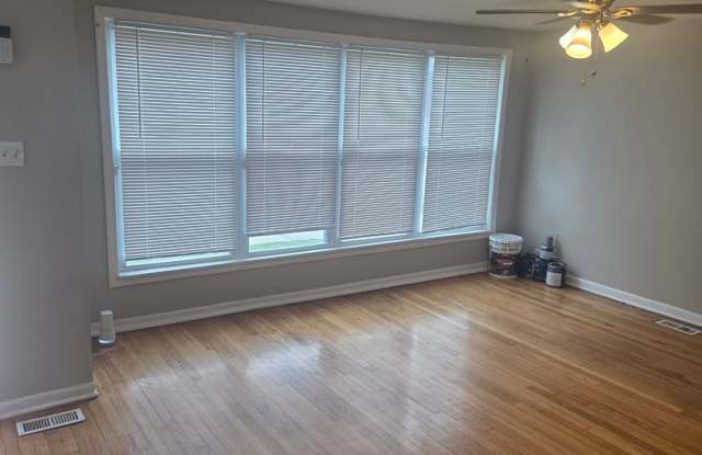Updated 5-Bedroom Brick Ranch with Finished Basement Gallery 4