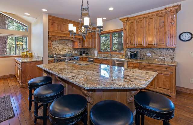 Turn Key Tahoe Property Gallery 3