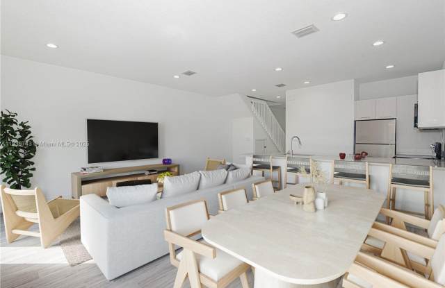 1313 NW 27 Terrace, Pompano Beach, FL 33069 Gallery 3