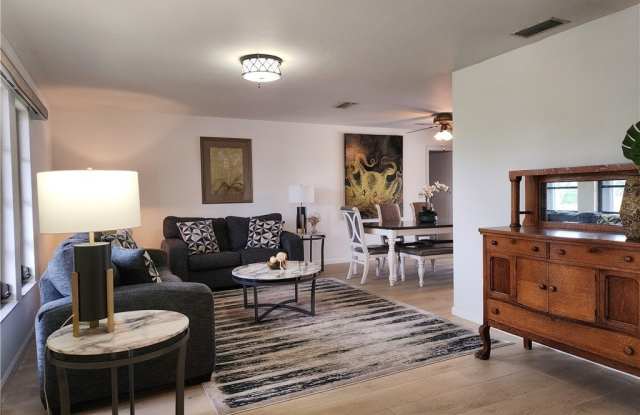 1822 SE 11th Terrace Gallery 4