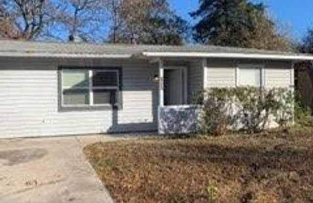 1401 Raines Street - 1401 Raines Street, Arlington, TX 76010