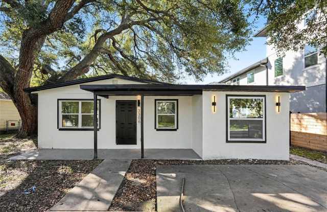 3306 W WYOMING Avenue Gallery 1