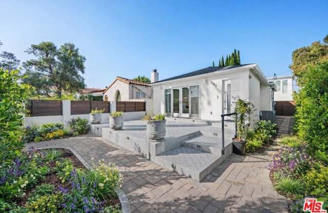 2152 Parnell Ave photos photos