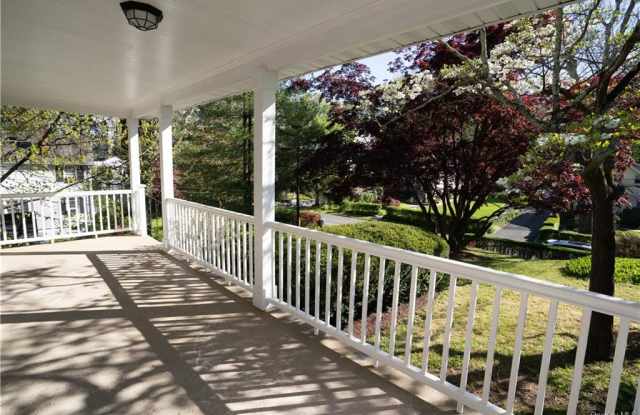41 Whitewood Avenue Gallery 4