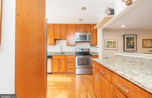9233 THREE OAKS DRIVE Gallery 3