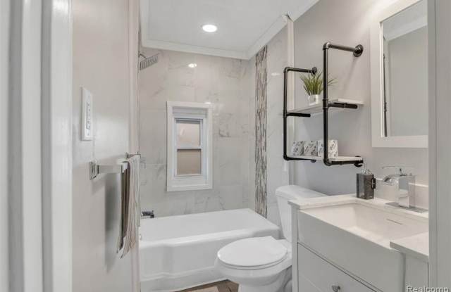 20830 Westview Ave photos photos