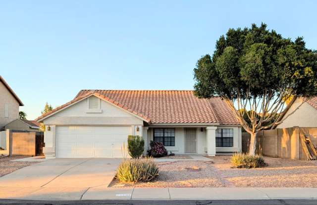 AVAILABLE NOW IN GREAT GILBERT LOCATION WITH NO HOA!!! photos photos