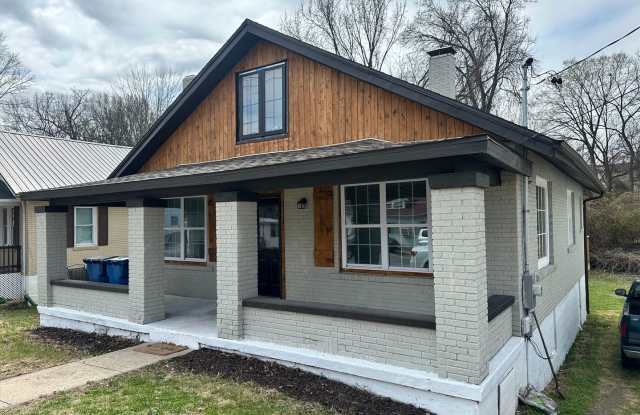 1122 E Dunkin Street photos photos