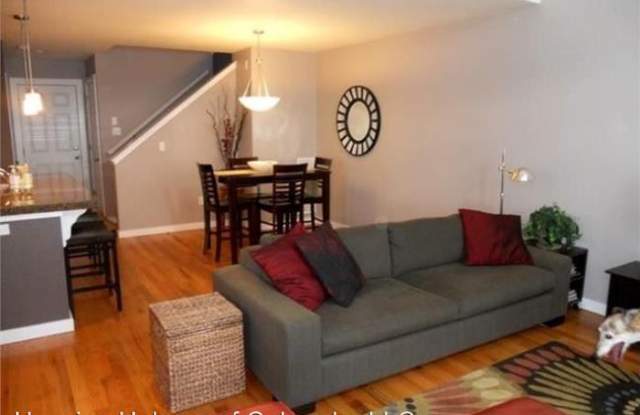 2592 Stonewall Lane Gallery 3